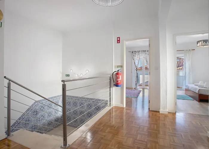 Azul And Sun * Silveira (Lisbon)