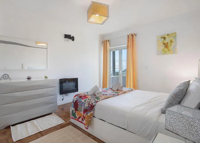 Azul And Sun Villa Silveira (Lisbon)